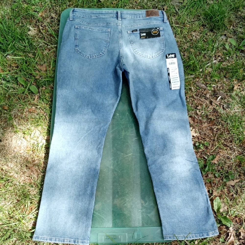 Lee Straight Midrise Jeans